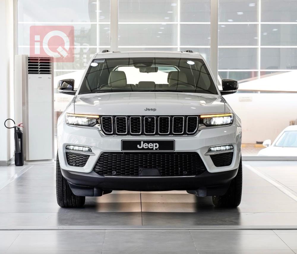 جیپ گراند شیرۆکی